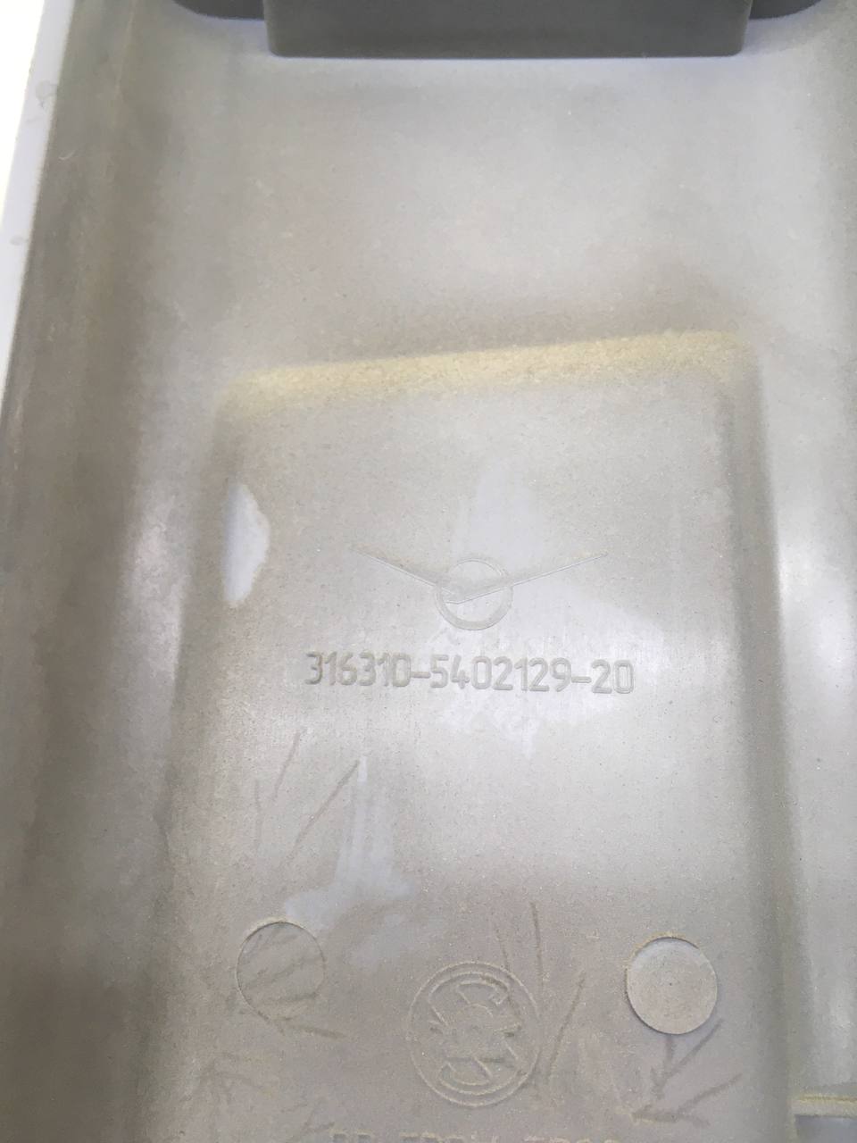 Обшивка стойки УАЗ Патриот (УАЗ-3163) 2005> Обшивка стойки УАЗ Патриот (УАЗ-3163) 2005>