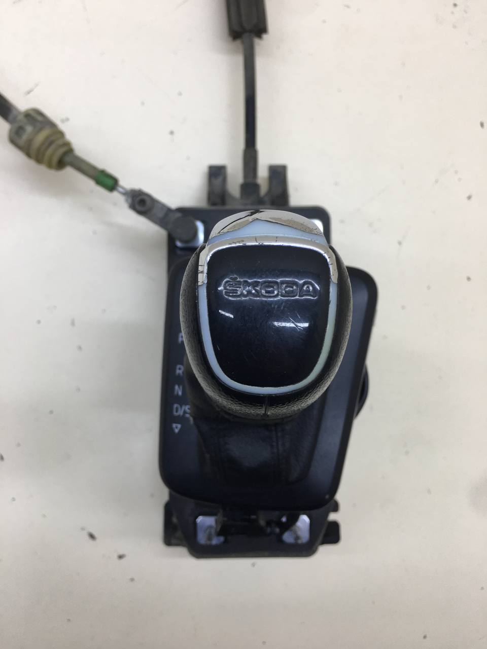 Кулиса КПП Skoda Rapid 2012-2020