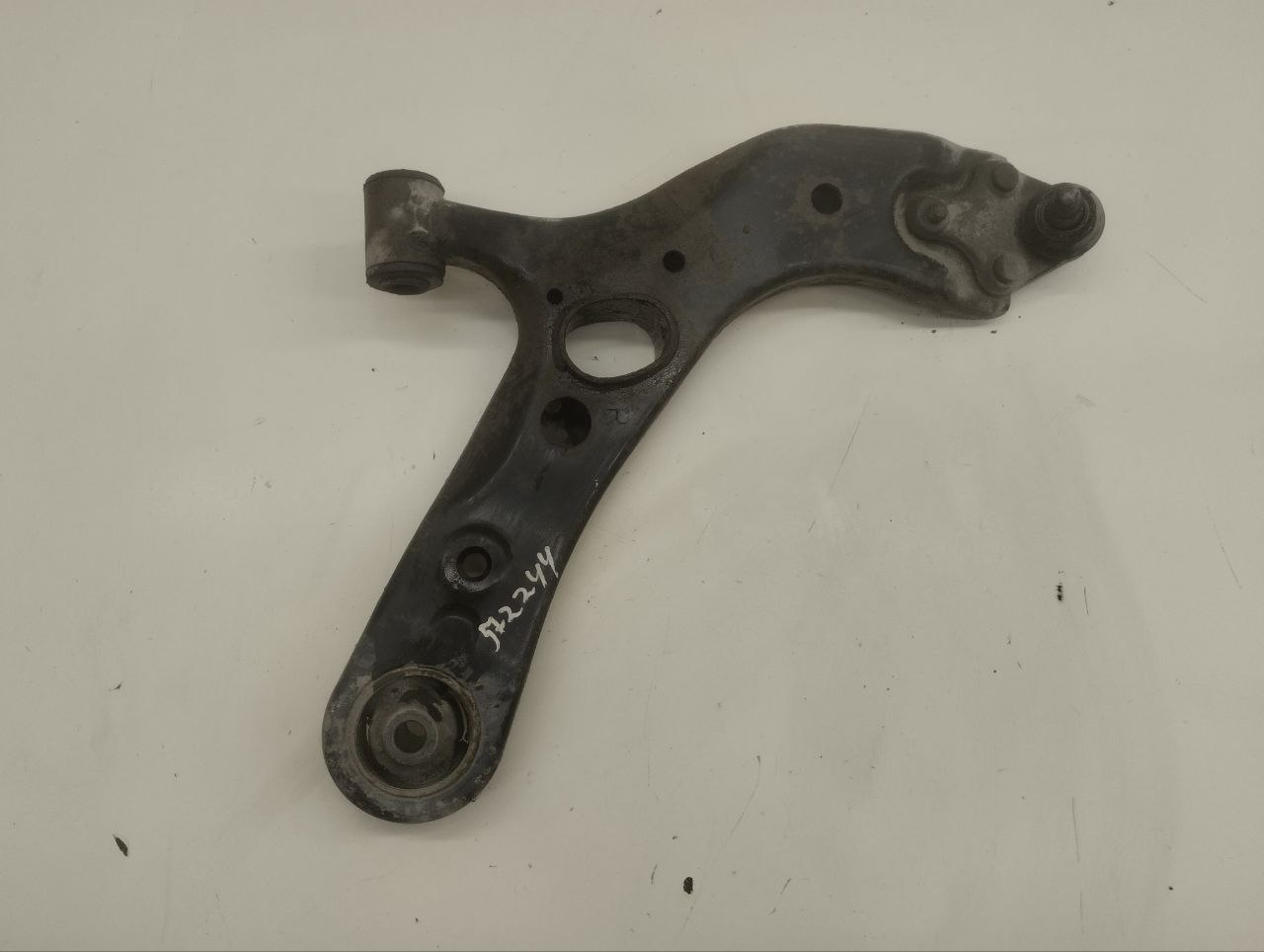 Рычаг передний правый Toyota Rav 4 (A30) 2006-2013