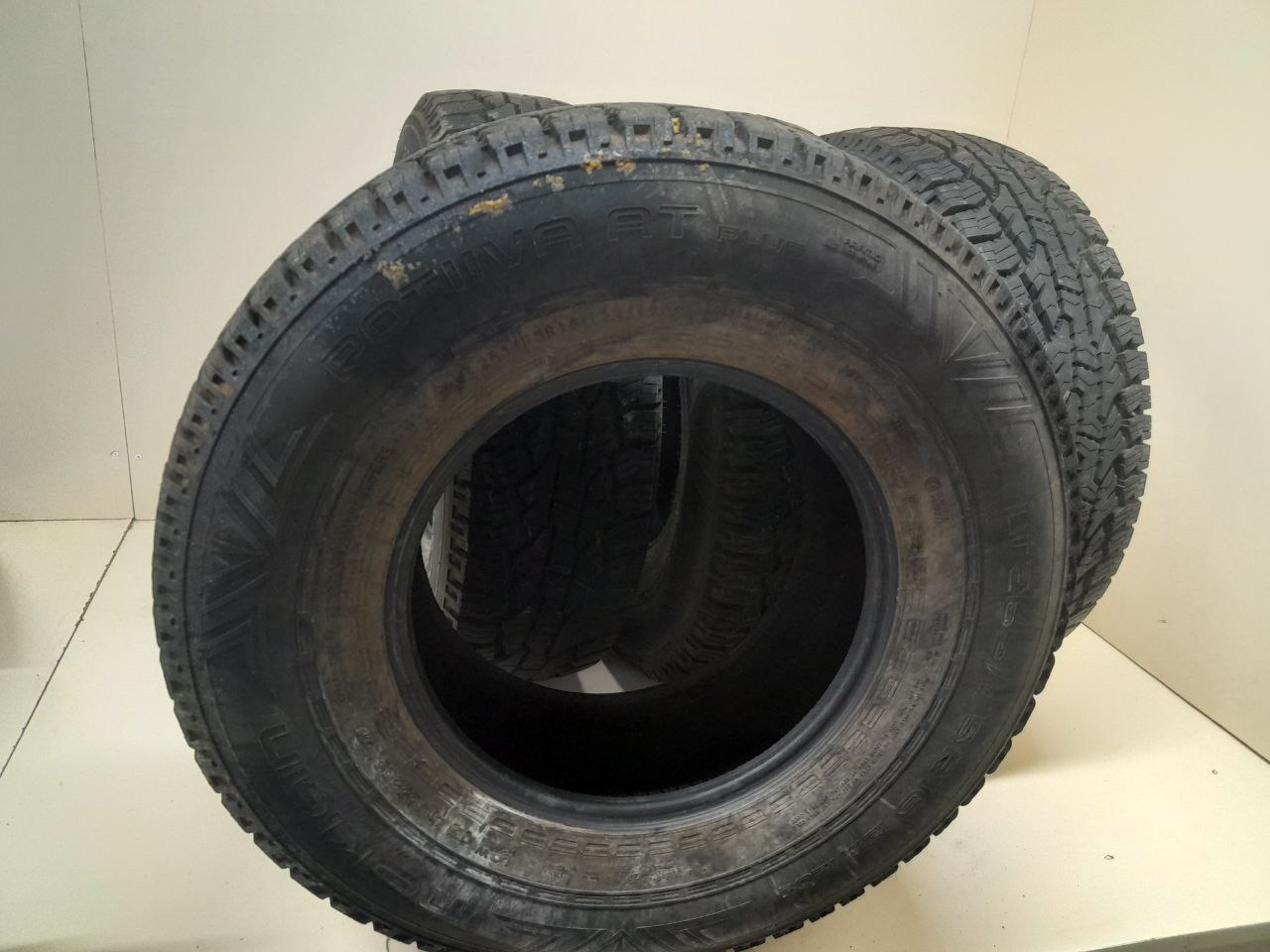 Шины к-кт R16 Всесезонные Nokian Rotiiva AT plus.