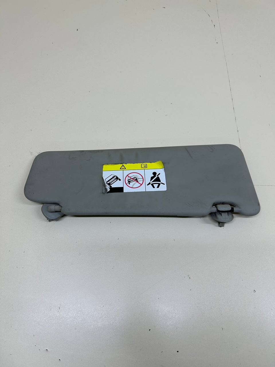 Козырек солнцезащитный (внутри) Renault Duster (HSA, HSM) 2012> Козырек солнцезащитный (внутри) Renault Duster (HSA, HSM) 2012>