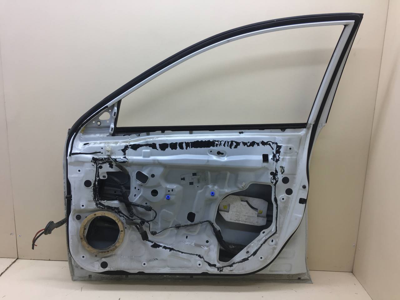 Дверь передняя правая Nissan Almera 3 (G11, G15) 2012> Дверь передняя правая Nissan Almera 3 (G11, G15) 2012>