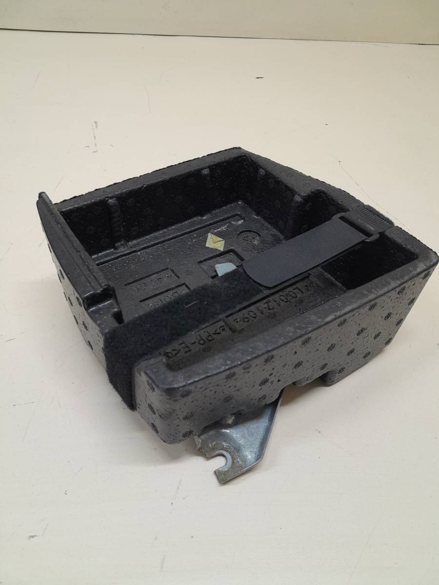 Контейнер в багажник Audi Q7 (4L) 2005-2015