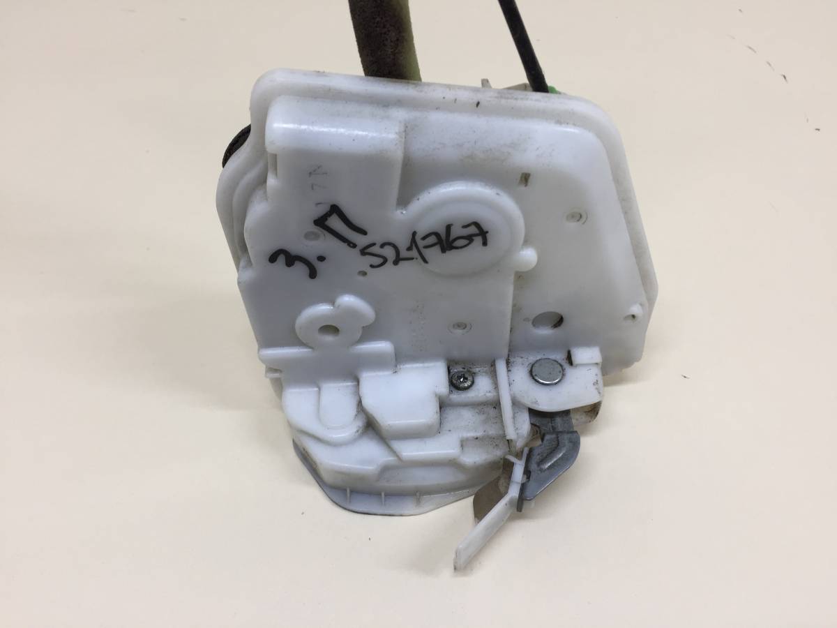 Замок двери задней правой Mazda Mazda 3 (BL) 2009-2013
