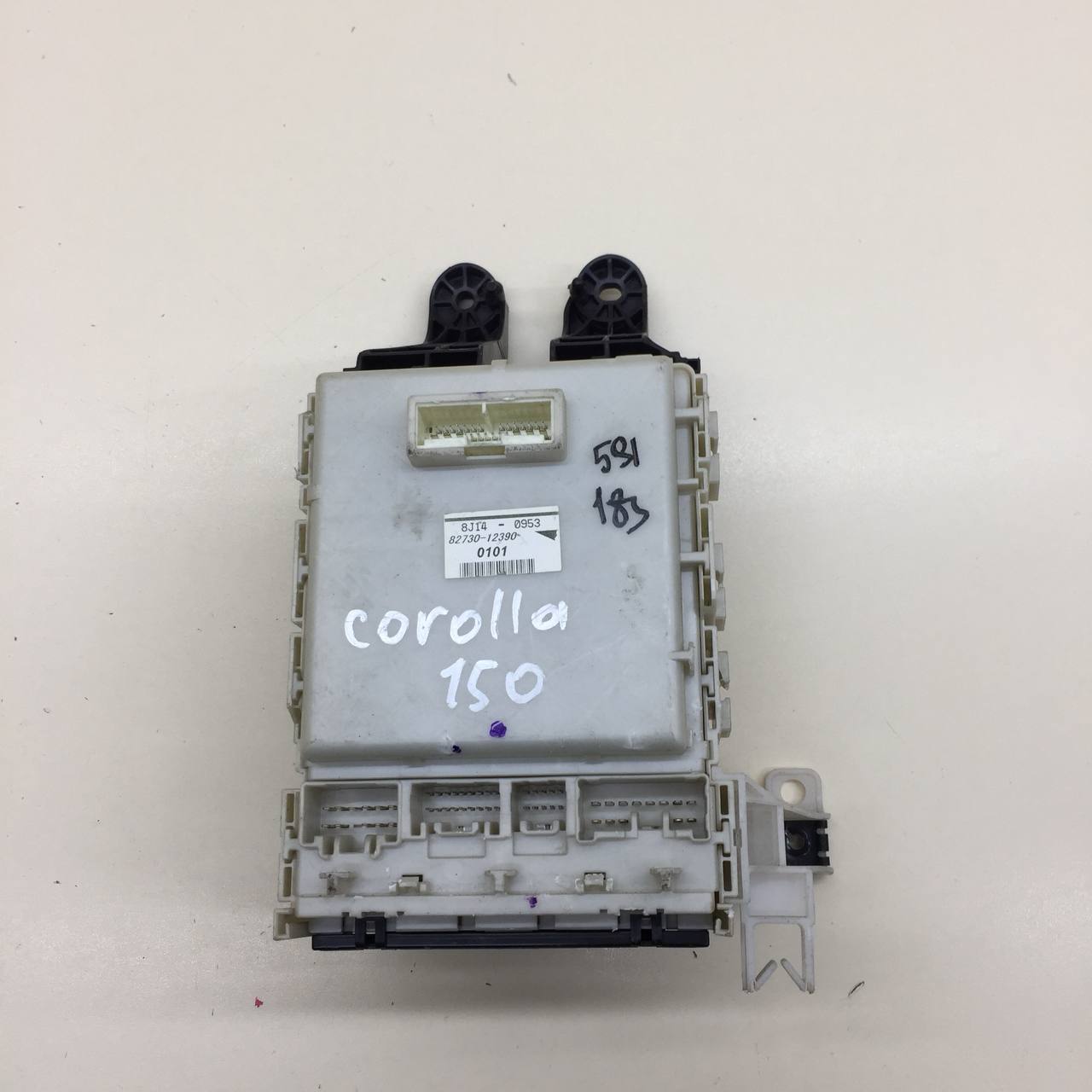 Блок предохранителей Toyota Corolla E150 2006-2013