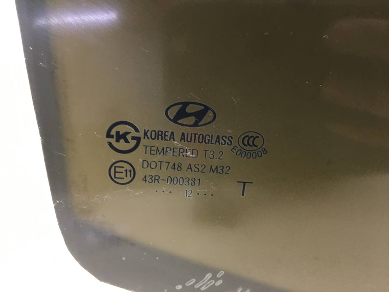 Стекло двери задней правой Hyundai Elantra (MD) 2011-2016