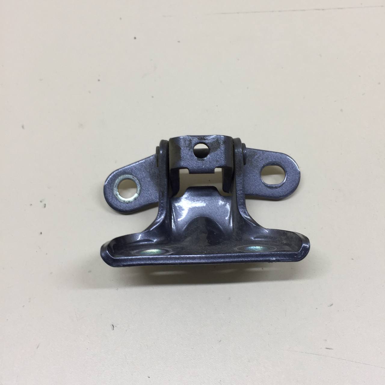 Петля двери задней левой верхняя Kia Rio 4 (FB) 2017>