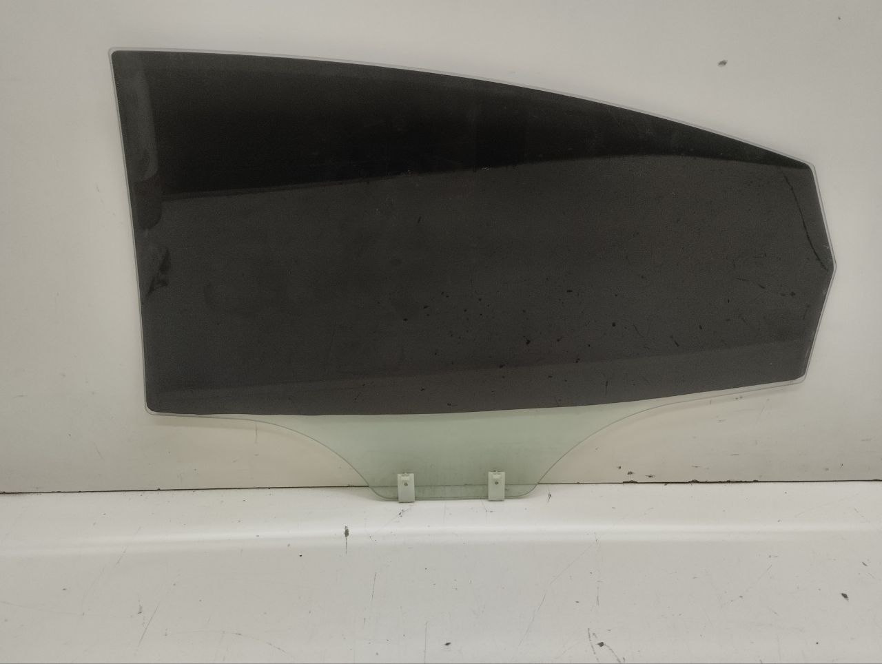 Стекло двери задней правой Hyundai Solaris (RB) 2010-2017