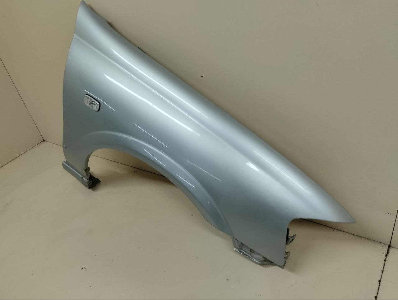 Крыло переднее правое Nissan Almera Classic (B10) 2006-2013