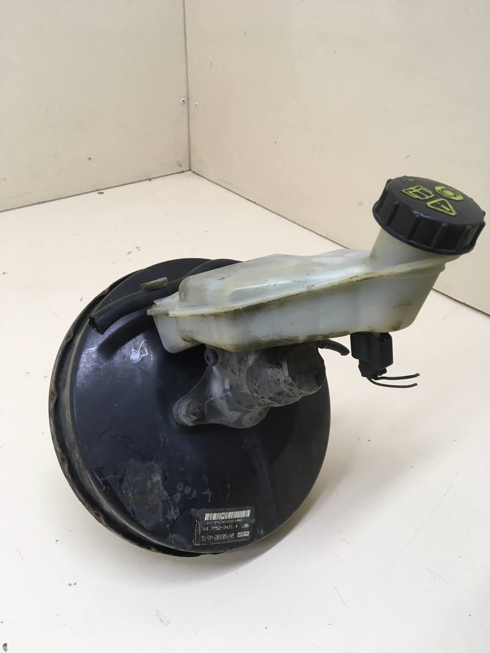 Усилитель тормозов вакуумный Ford Fusion (JU) 2002-2012 Усилитель тормозов вакуумный Ford Fusion (JU) 2002-2012