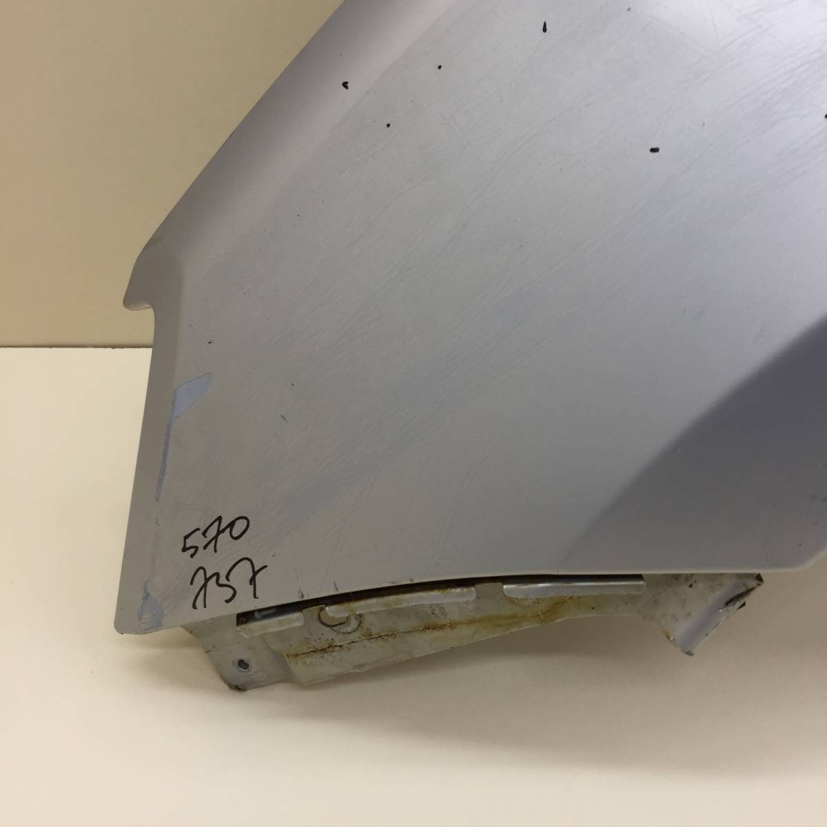 Крыло переднее левое Lada Granta 2011>