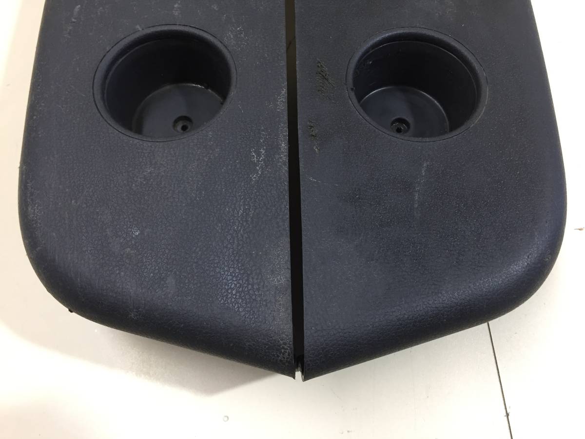 Накладка (кузов внутри) Lada Largus 2012>