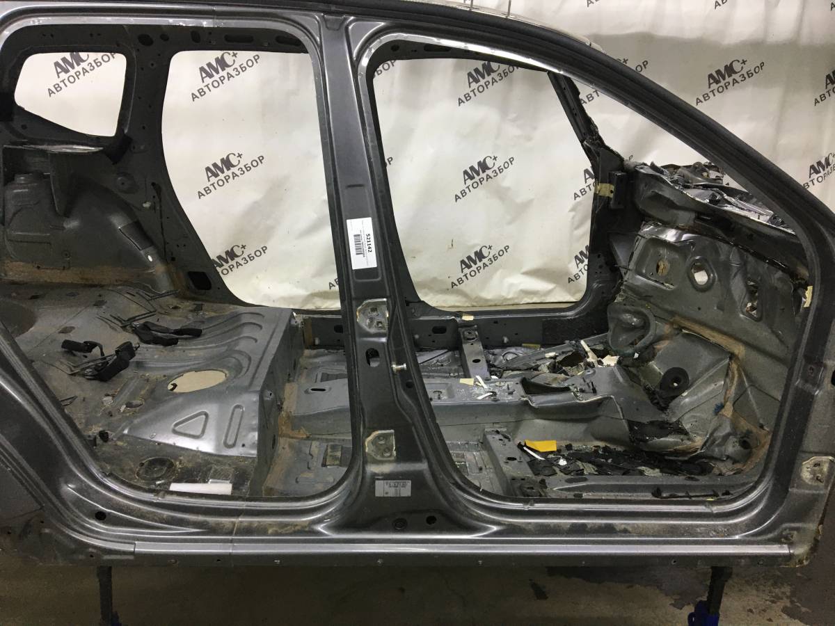 Порог со стойкой правый Nissan Terrano (D10) 2014>