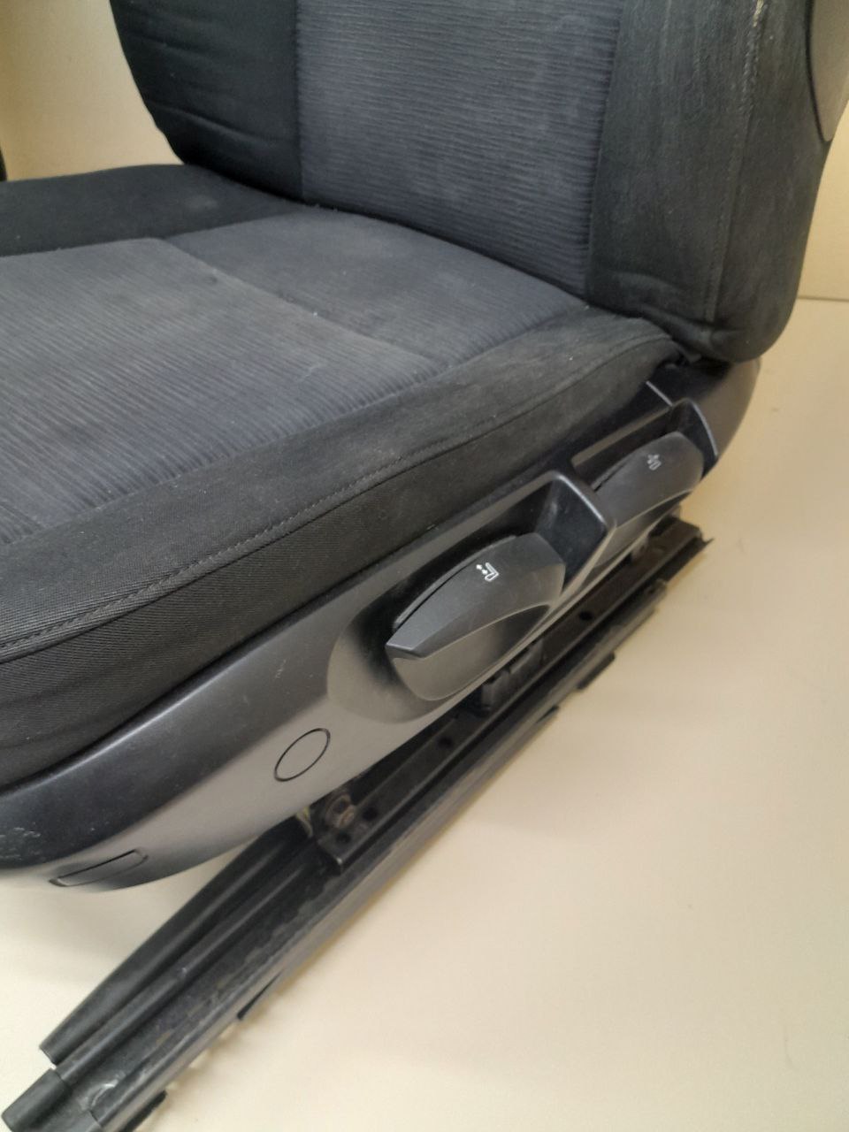 Сиденье (комплект) BMW 1-series E87/E81 2004-2011 Сиденье (комплект) BMW 1-series E87/E81 2004-2011