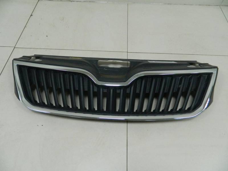 Решетка радиатора для Skoda Rapid 2012-2017