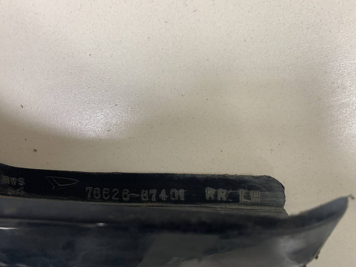 Брызговик передний левый Daihatsu Terios (J100G,J102G,J122G) 1997-2006