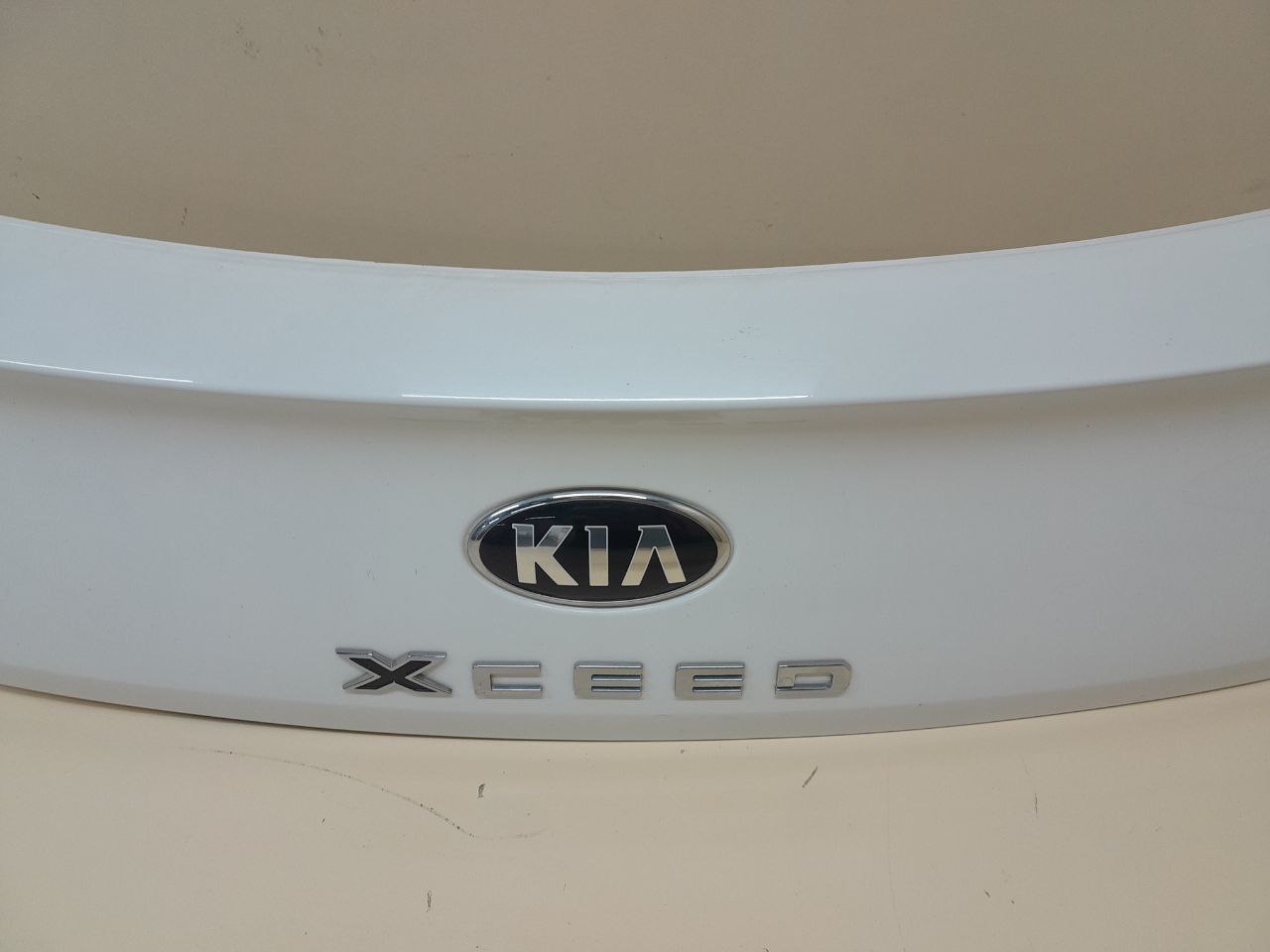Накладка двери багажника Kia Xceed 2019-2023 Накладка двери багажника Kia Xceed 2019-2023