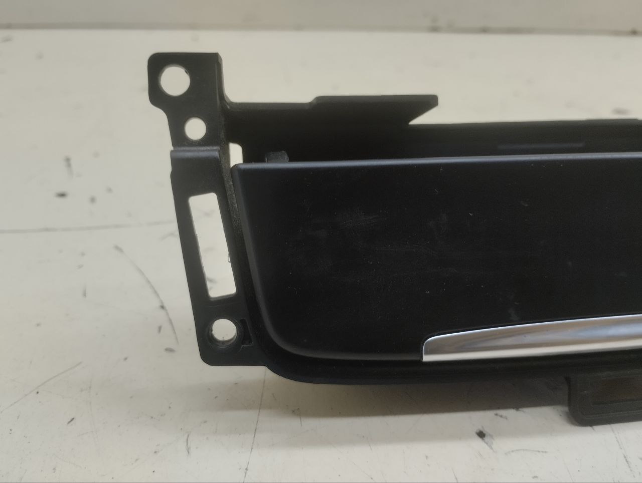 Пепельница передняя Ford Mondeo 4 2007-2015 Пепельница передняя Ford Mondeo 4 2007-2015