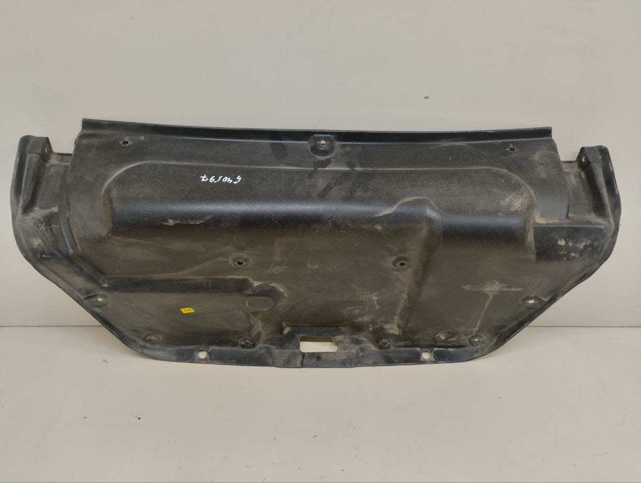 Обшивка крышки багажника Chevrolet Aveo T250 2005-2011 Обшивка крышки багажника Chevrolet Aveo T250 2005-2011