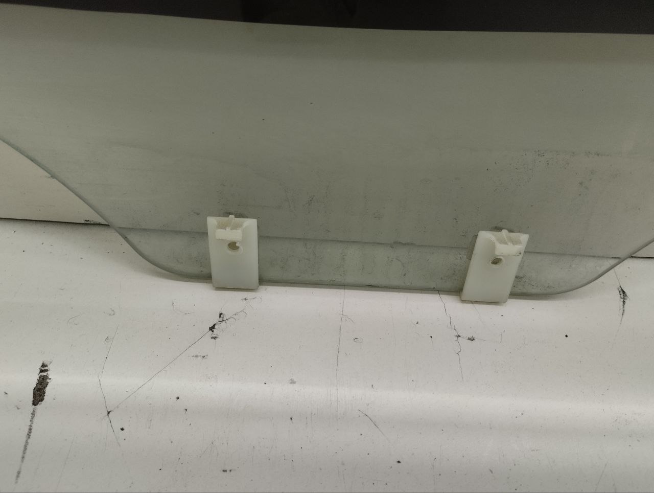 Стекло двери задней правой Hyundai Solaris (RB) 2010-2017