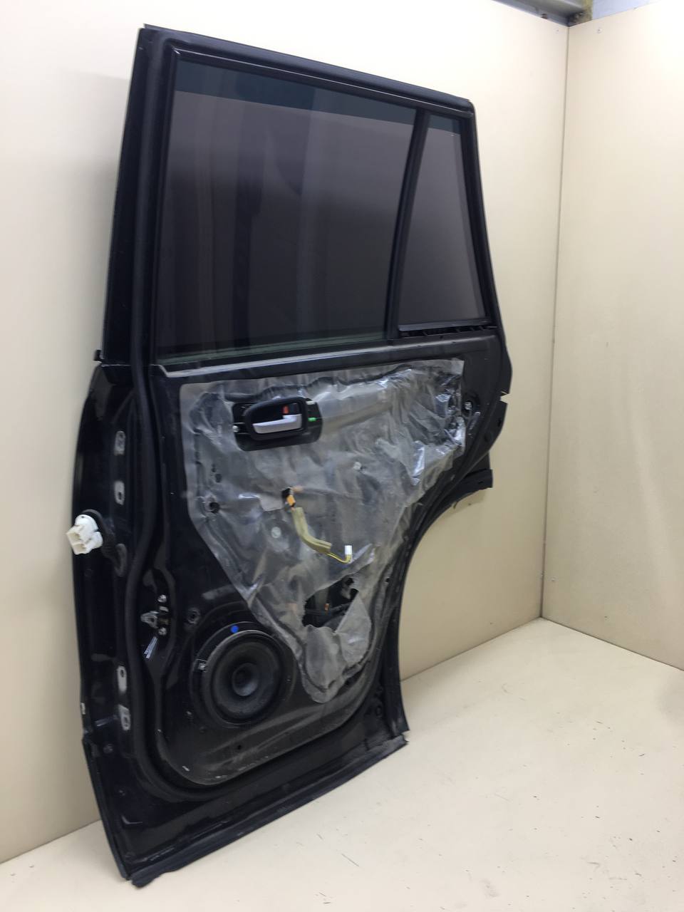 Дверь задняя правая Suzuki Grand Vitara 2005-2015