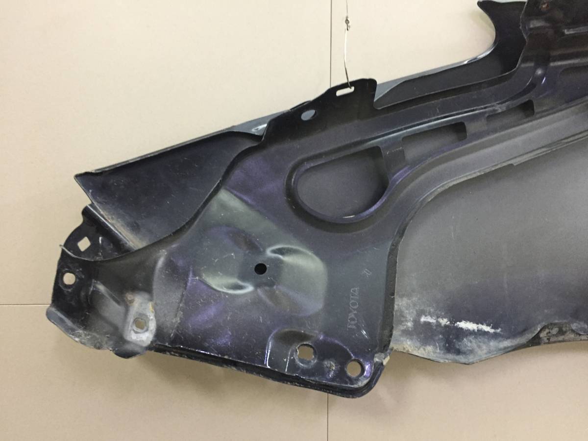 Крыло переднее правое Toyota Prius (W20) 2003-2009