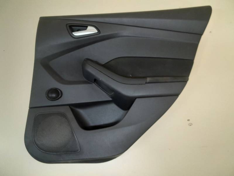 Обшивка двери задней правой Ford Focus 3 2011>