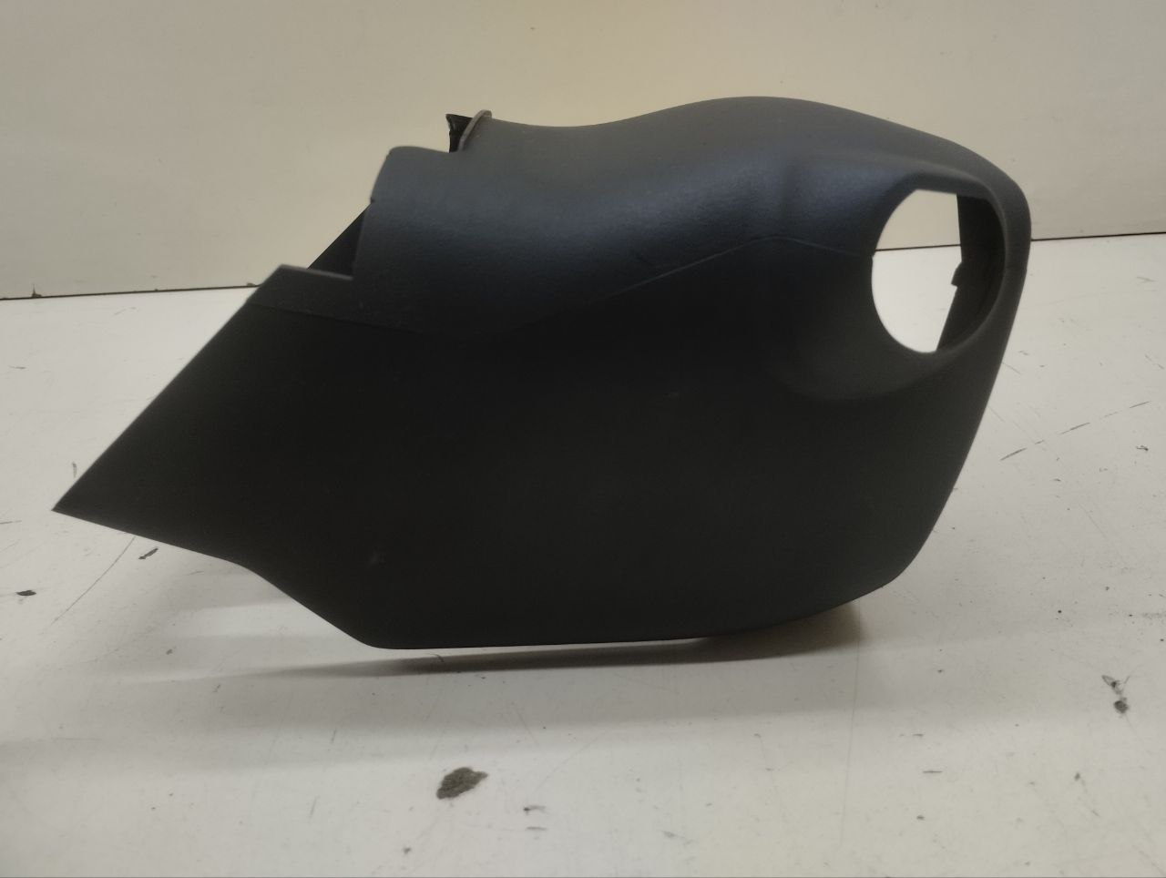 Кожух рулевой колонки Toyota Corolla E180 2013-2019