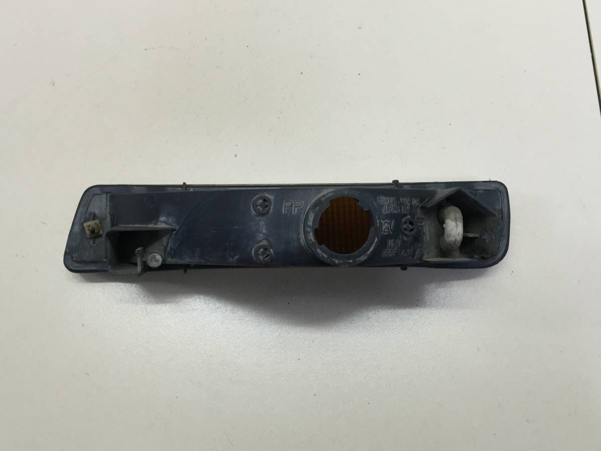 Указатель поворота правый Toyota Land Cruiser (J80) 1990-1998