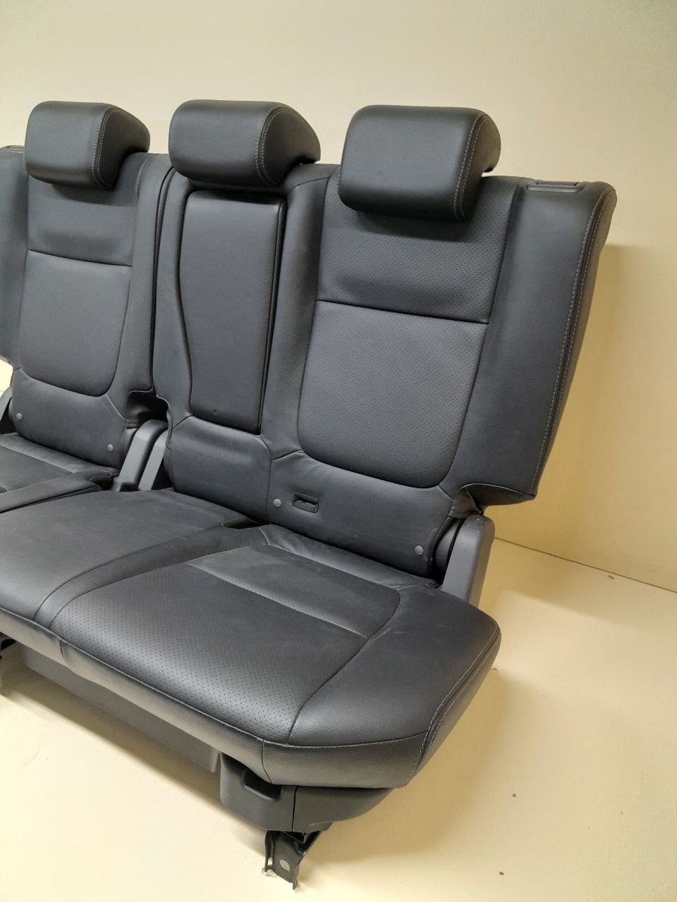 Сиденье (комплект) Mitsubishi Outlander (GF) 2012> Сиденье (комплект) Mitsubishi Outlander (GF) 2012>
