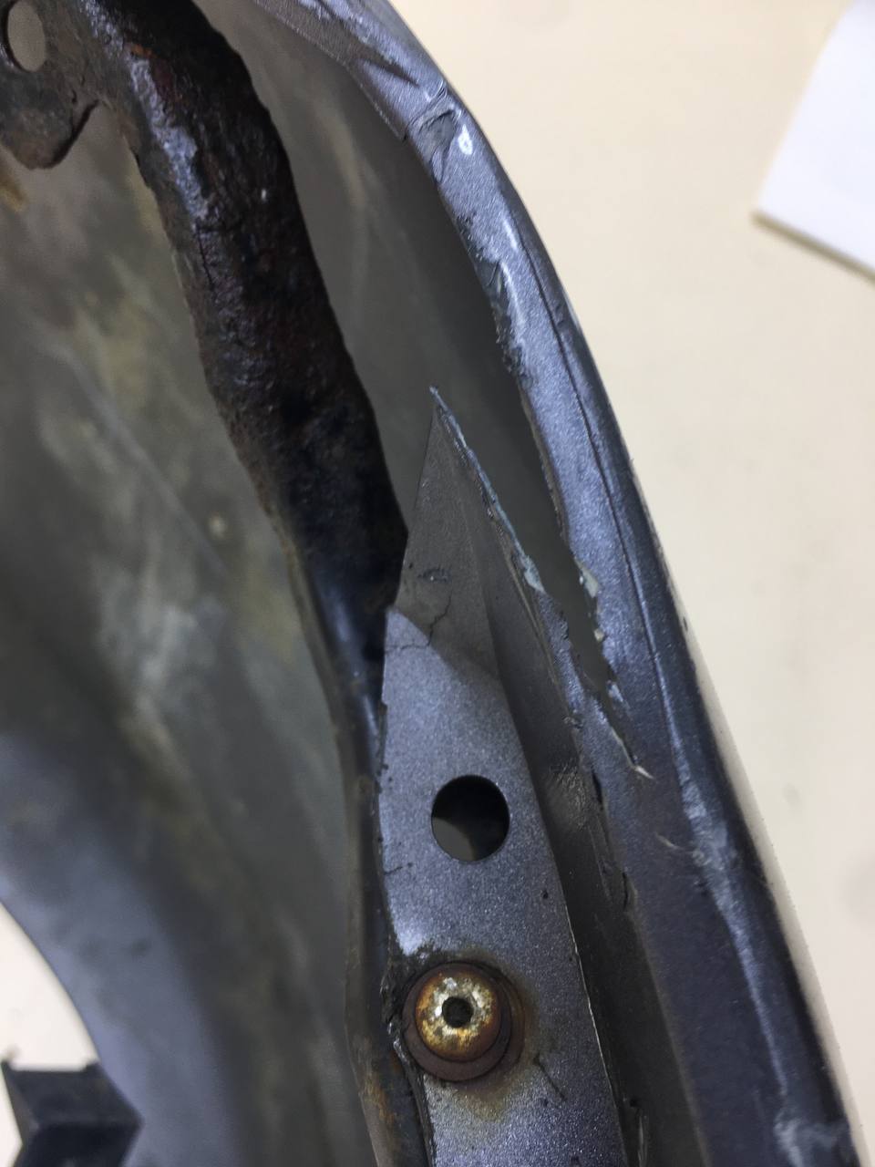 Бампер передний Mitsubishi Lancer 9  (CS/Classic) 2000-2011