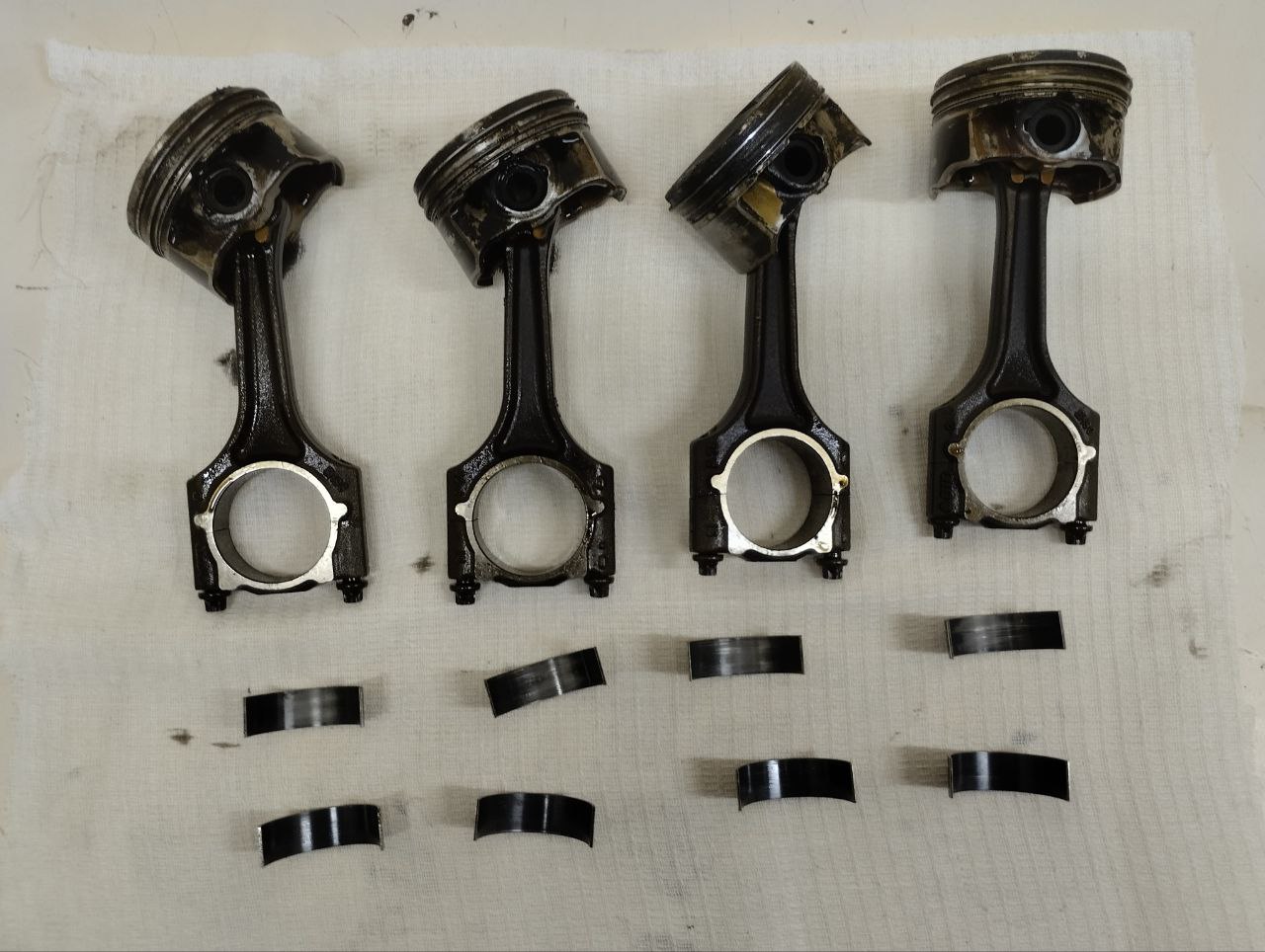 Поршень с шатуном Audi Q5 (8R) 2008-2017