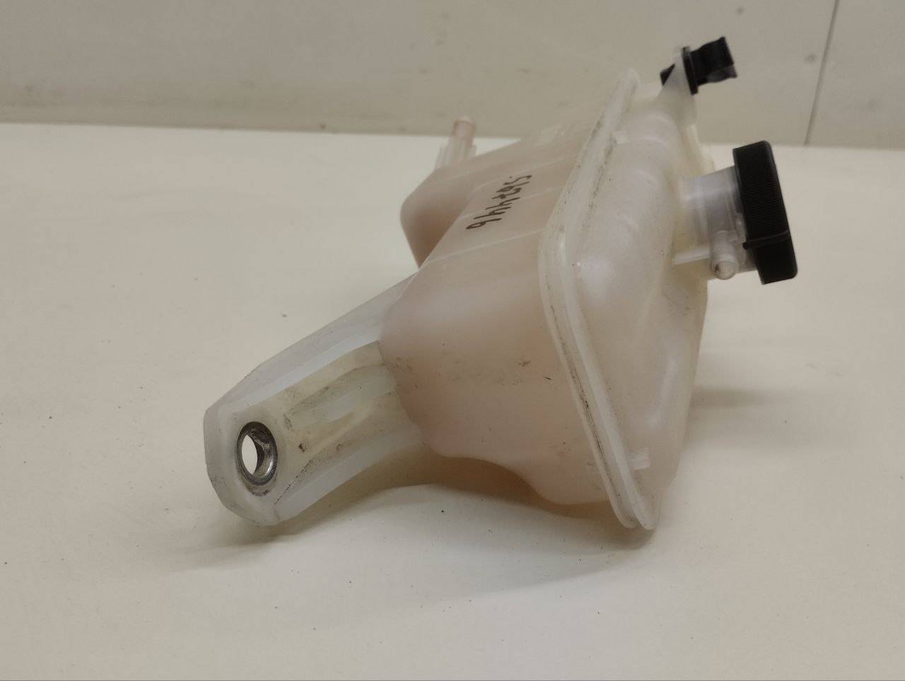 Бачок расширительный Toyota Rav 4 (A30) 2006-2013 Бачок расширительный Toyota Rav 4 (A30) 2006-2013