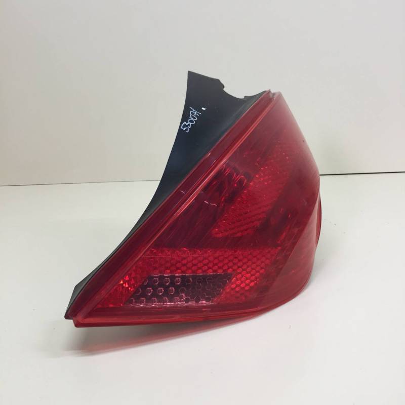 Фонарь задний правый Peugeot 308 2007>