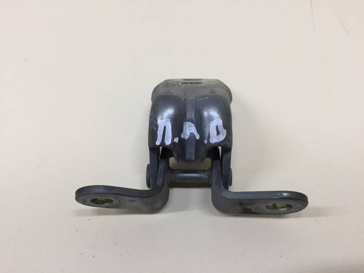 Петля двери передней левой верхняя Chevrolet Cobalt (T250) 2011-2015