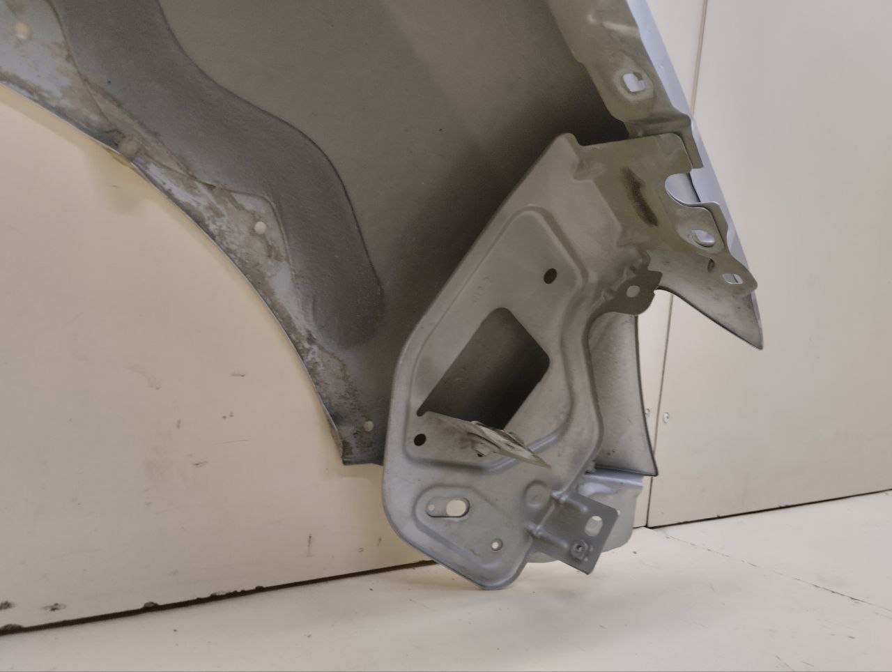 Крыло переднее левое Renault Sandero Stepway (5S) 2014-2022 Крыло переднее левое Renault Sandero Stepway (5S) 2014-2022