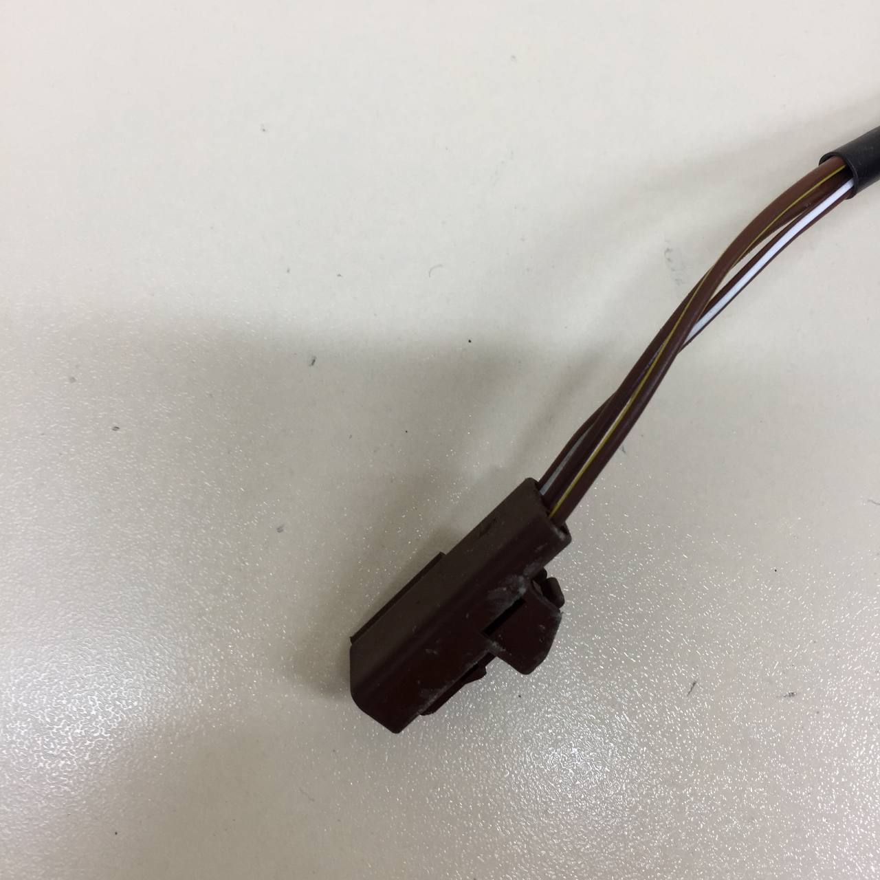 Замок багажника Ford Fusion (JU) 2002-2012 Замок багажника Ford Fusion (JU) 2002-2012