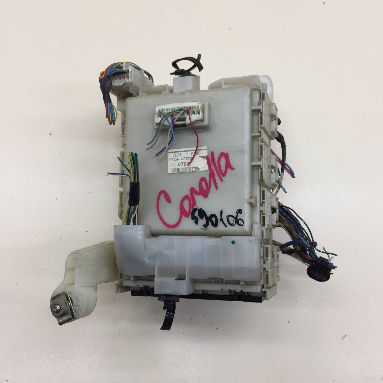 Блок предохранителей Toyota Corolla E150 2006-2013 Блок предохранителей Toyota Corolla E150 2006-2013