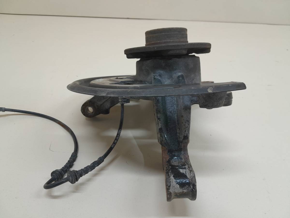 Кулак поворотный передний левый Renault Megane (3) 2009-2016