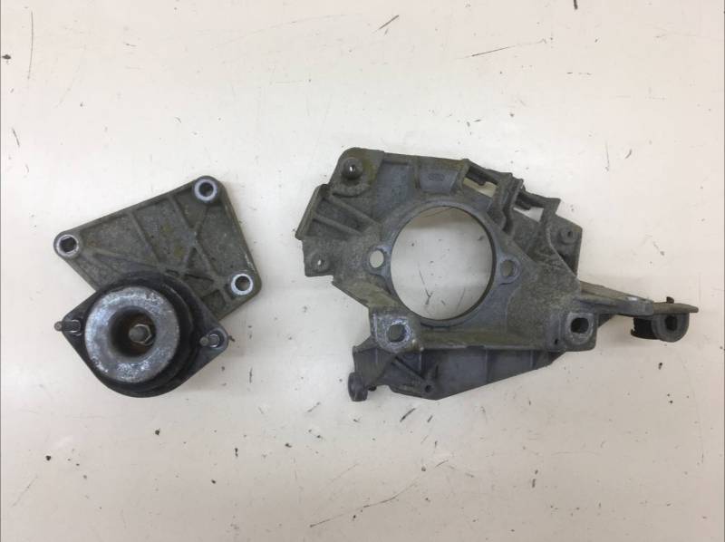 Кронштейн опоры КПП Renault Symbol (2) 2008-2012