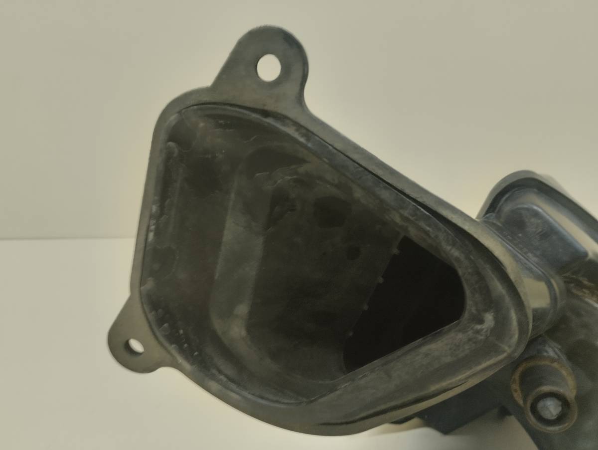 Патрубок воздушного фильтра Opel Astra J 2010-2017 Патрубок воздушного фильтра Opel Astra J 2010-2017