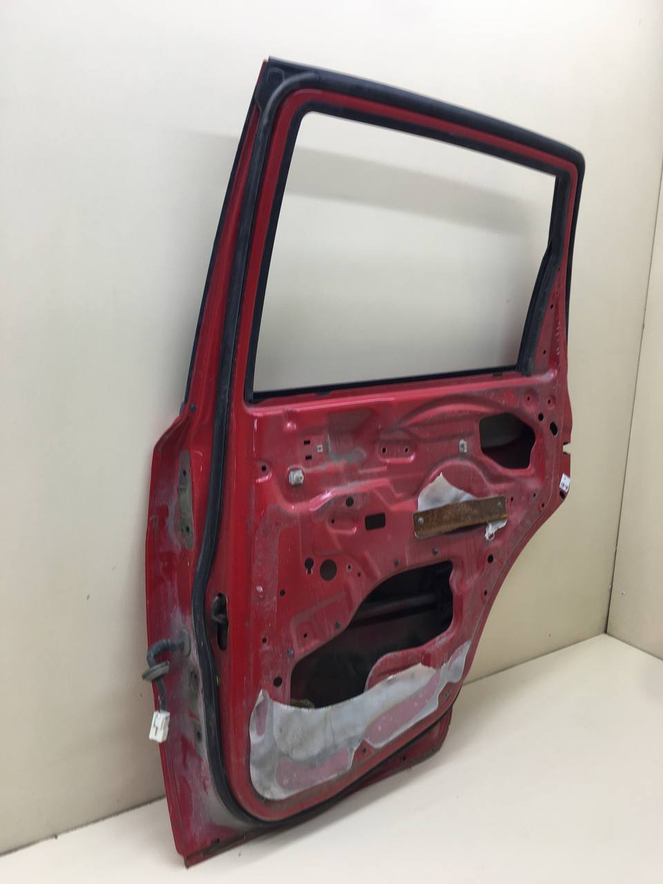 Дверь задняя правая Chevrolet Aveo T200 2003-2008 Дверь задняя правая Chevrolet Aveo T200 2003-2008