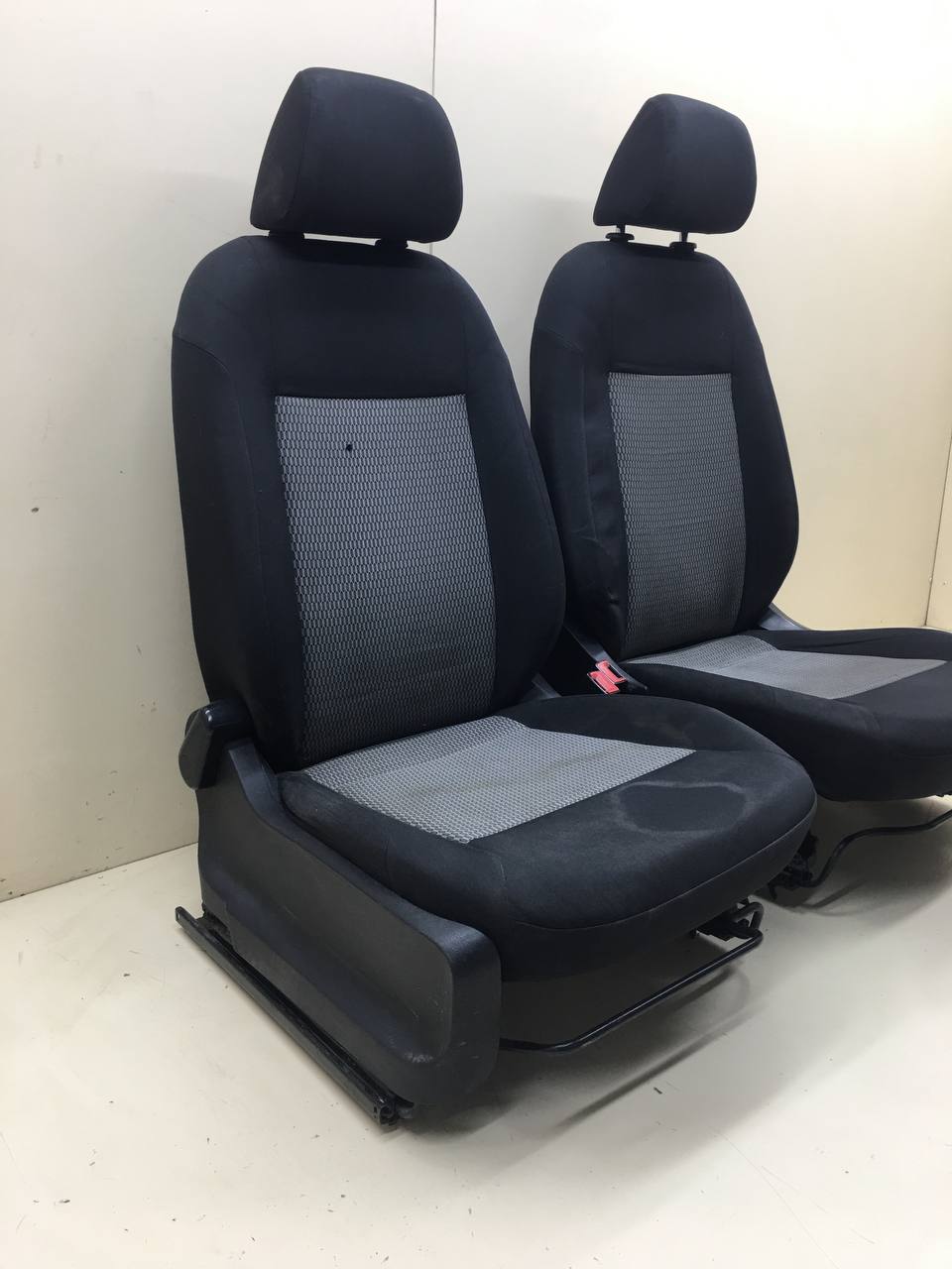 Сиденье (комплект) Volkswagen Polo (MK5) 2011-2020 Сиденье (комплект) Volkswagen Polo (MK5) 2011-2020