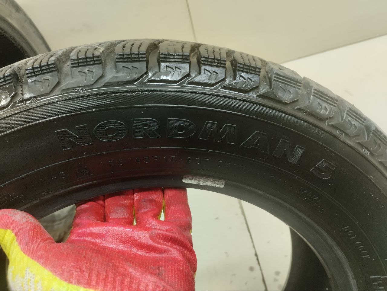Шины к-кт R15 Зимние шипованные NOKIAN NORDMAN 5