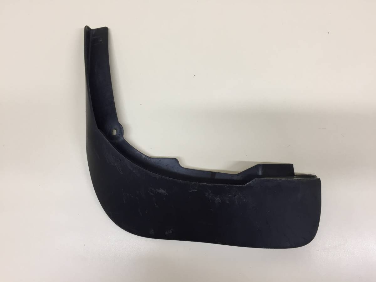 Брызговик задний левый Nissan Terrano (D10) 2014>