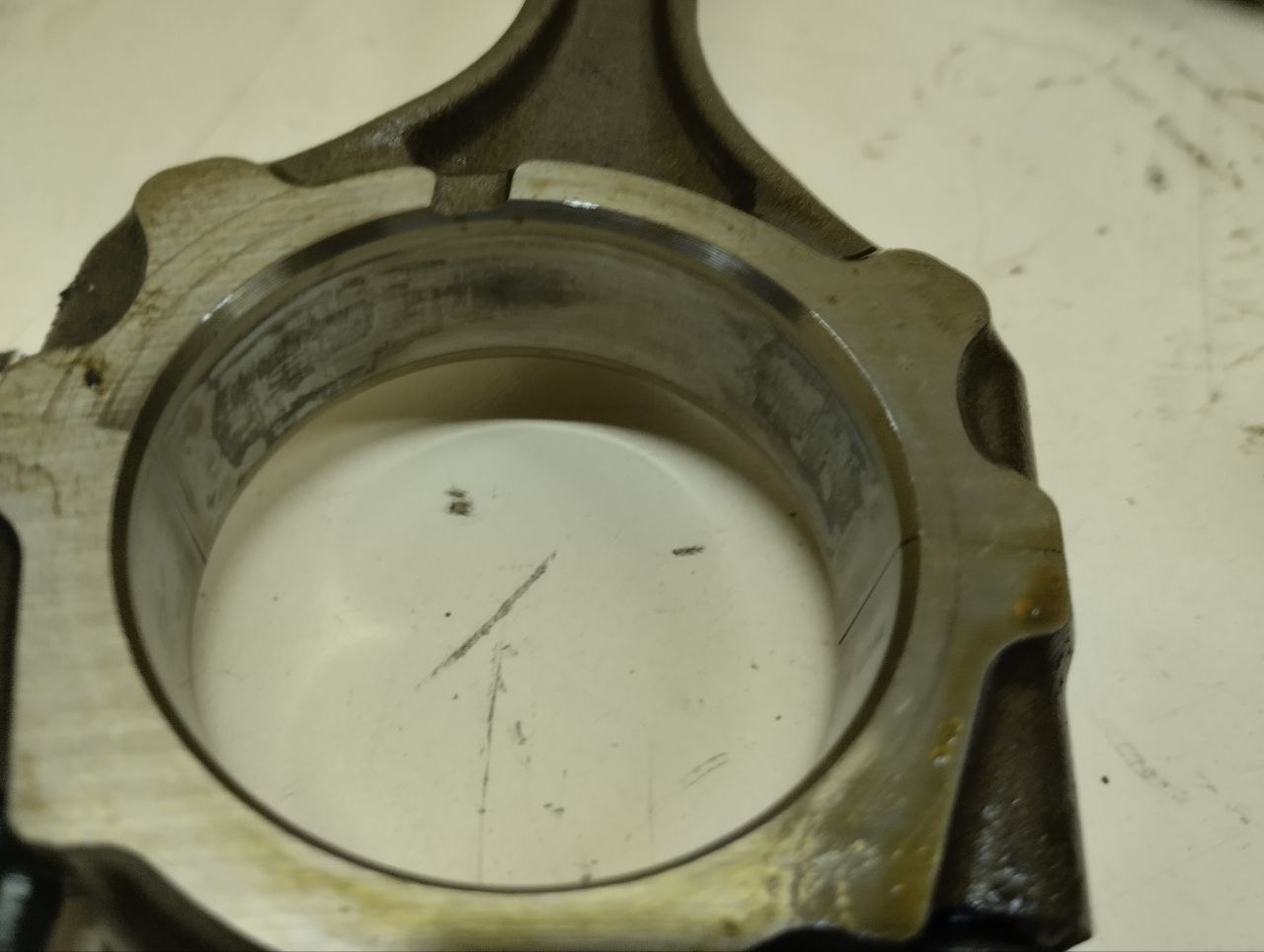 Поршень с шатуном Toyota Rav 4 (A30) 2006-2013 Поршень с шатуном Toyota Rav 4 (A30) 2006-2013