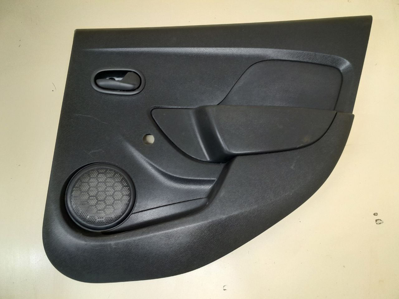 Обшивка двери задней правой Renault Logan (2) 2014>