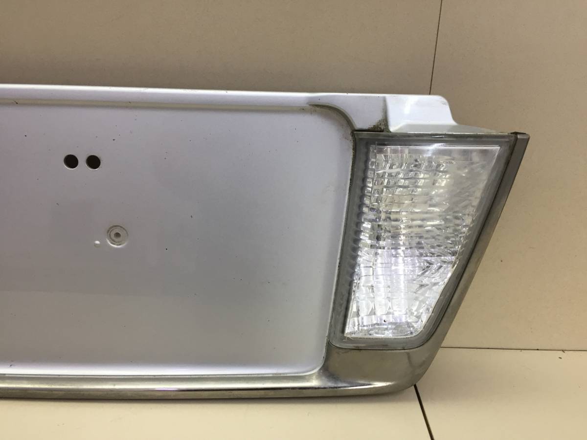 Накладка крышки багажника Lexus LX570 (J200) 2007-2015