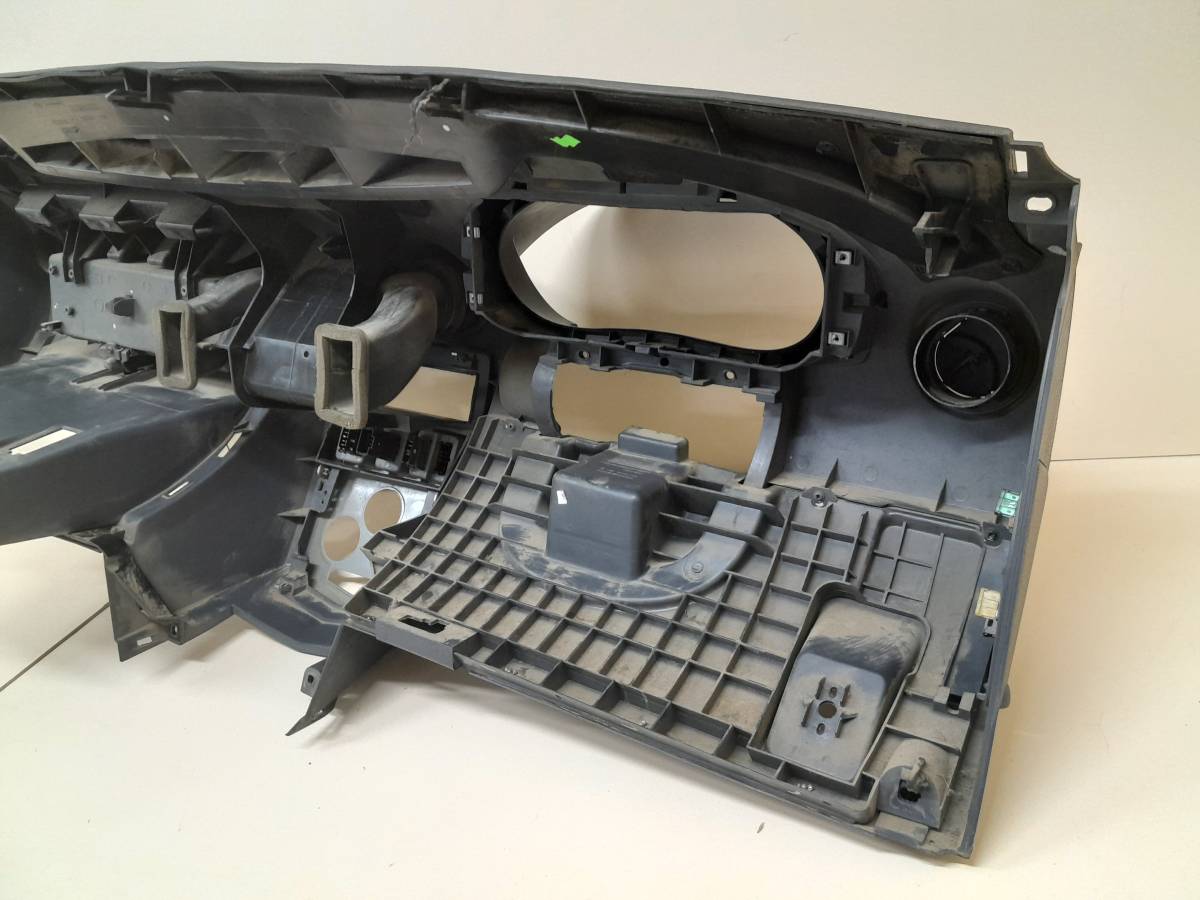 Торпедо Renault Logan (1) 2005-2014