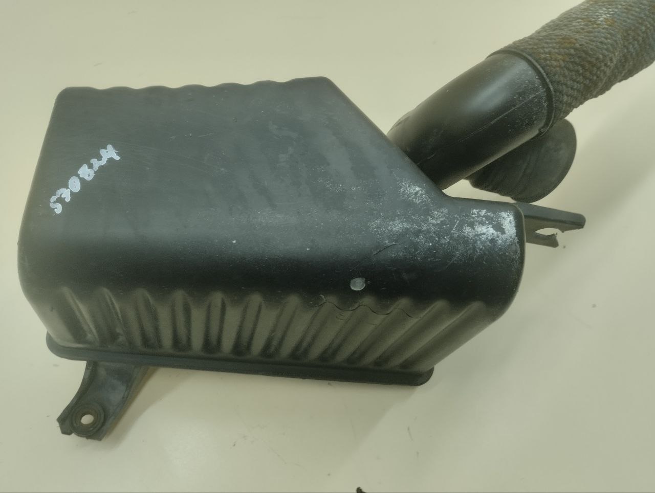 Резонатор воздушного фильтра Chevrolet Aveo T250 2005-2011